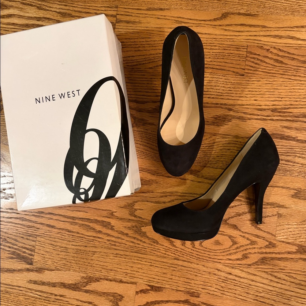 NIB Nine West women’s black suede high heel shoes Sz 7.5M